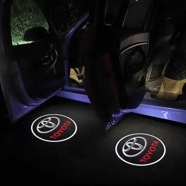 Підсвітка дверей автомобіля з логотипом Toyota 181290 фото