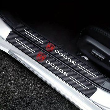 Защитная пленка на пороги с логотипом Dodge карбон 4D 69972 фото