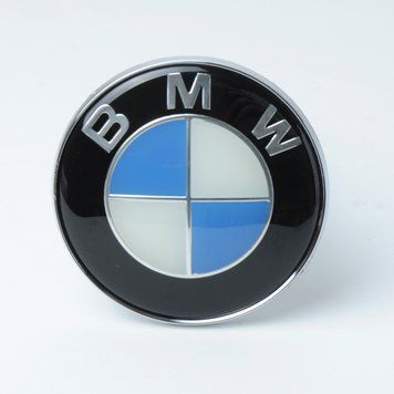 Эмблема "BMW" 74мм пластик Емираты 57343 фото